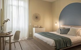 Exclusive Blue Apartment - City Center - Como - Near Station